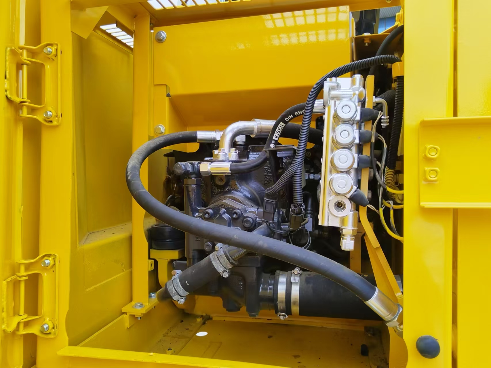 Used KOMATSU PC120 Excavator