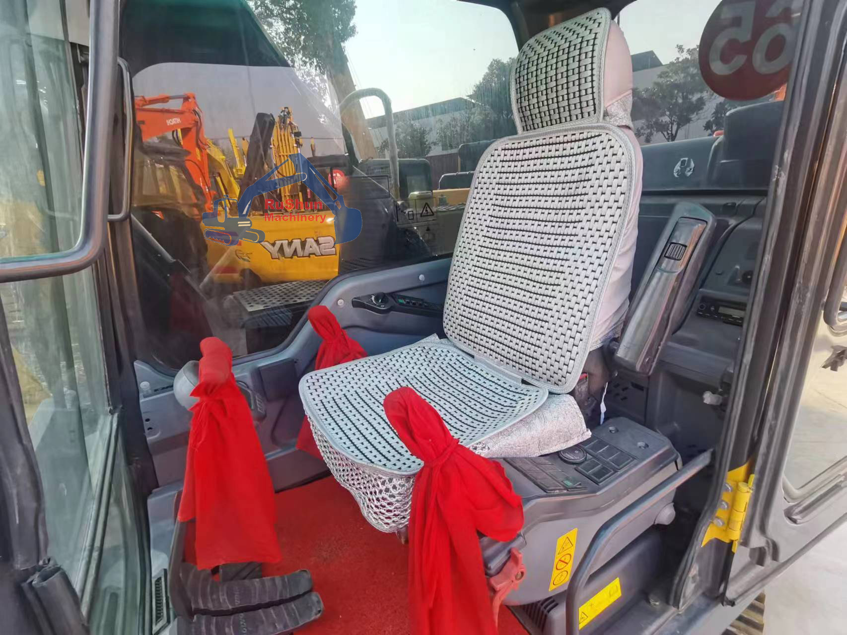 Used VOLVO EC210D Excavator