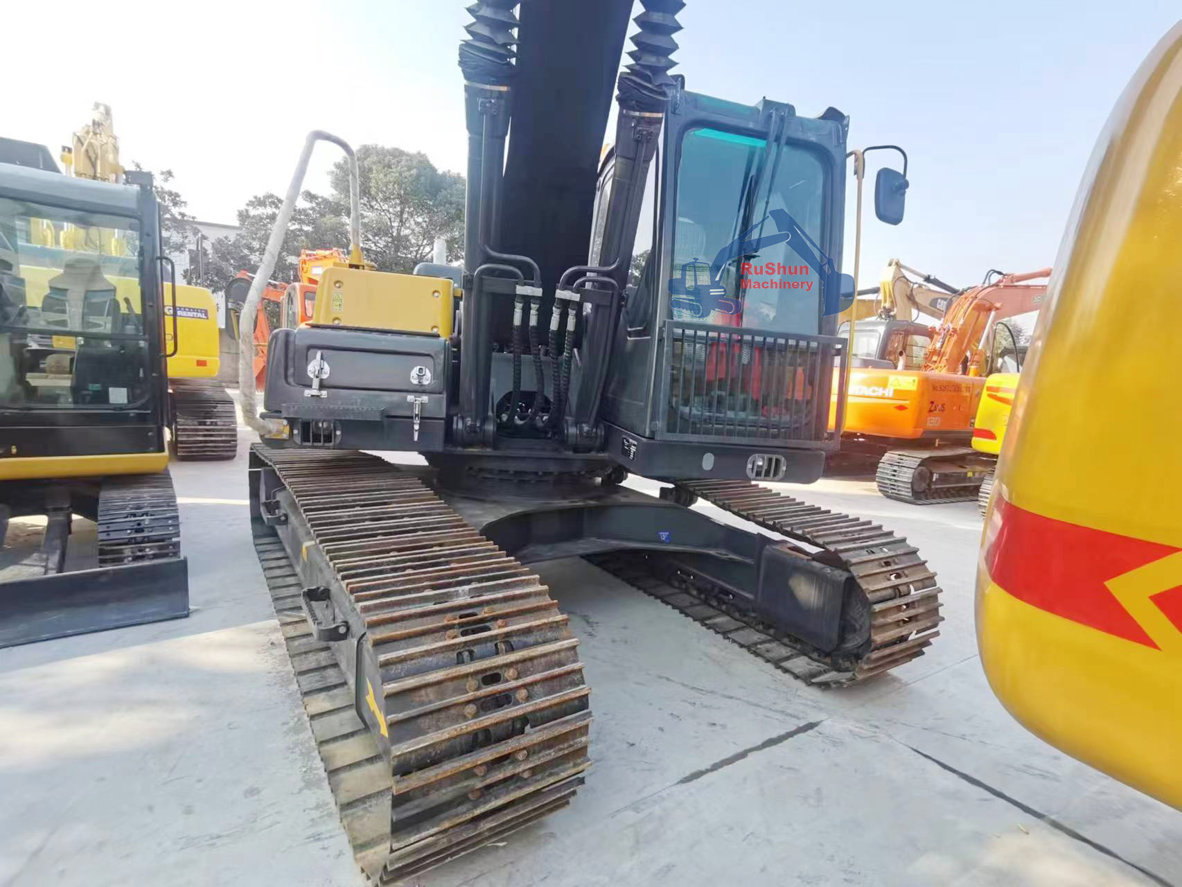 Used VOLVO EC210D Excavator