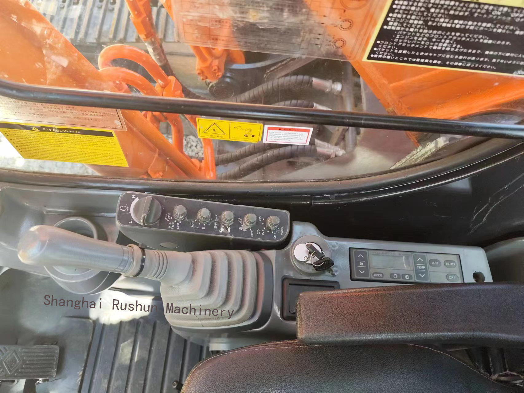 Used HITACHI ZX200-6 Excavator