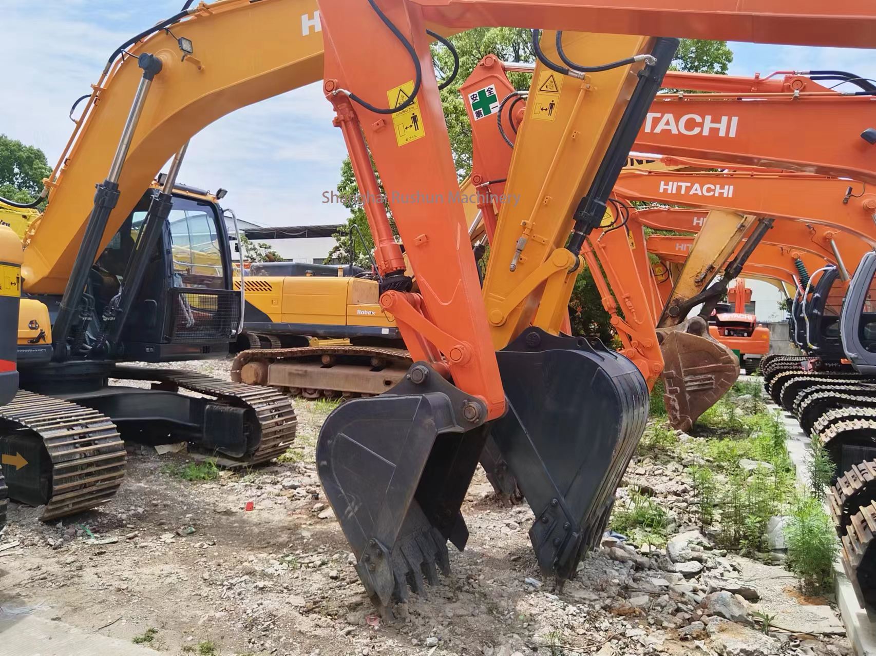 Used HITACHI 120 Excavator