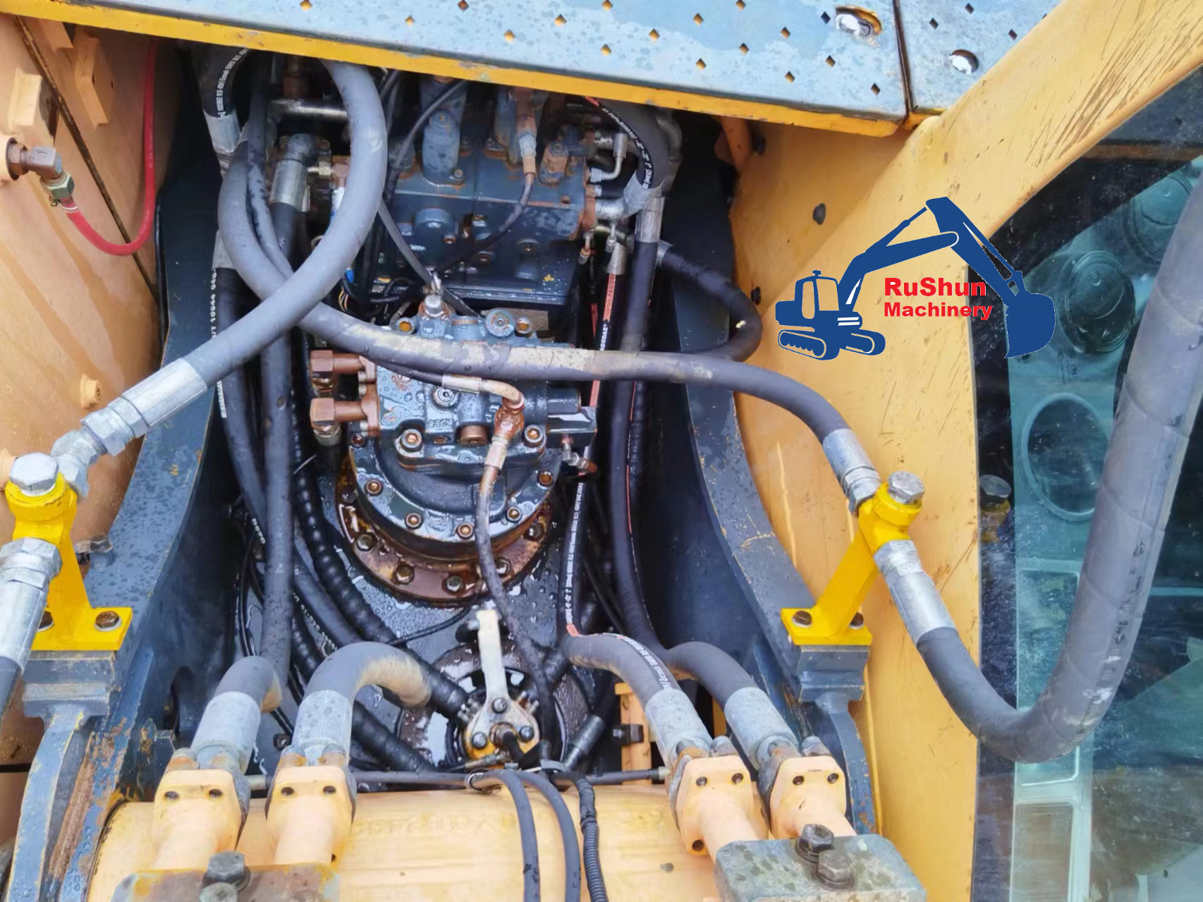 Used HYUNDAI 220-9 Excavator