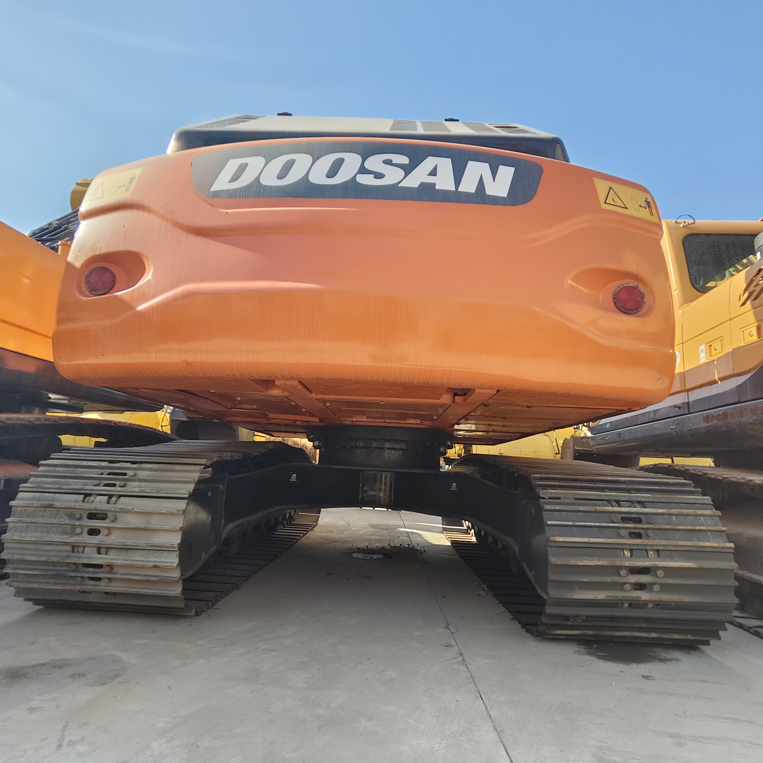 Used DOOSAN DX225LC-9 Excavator