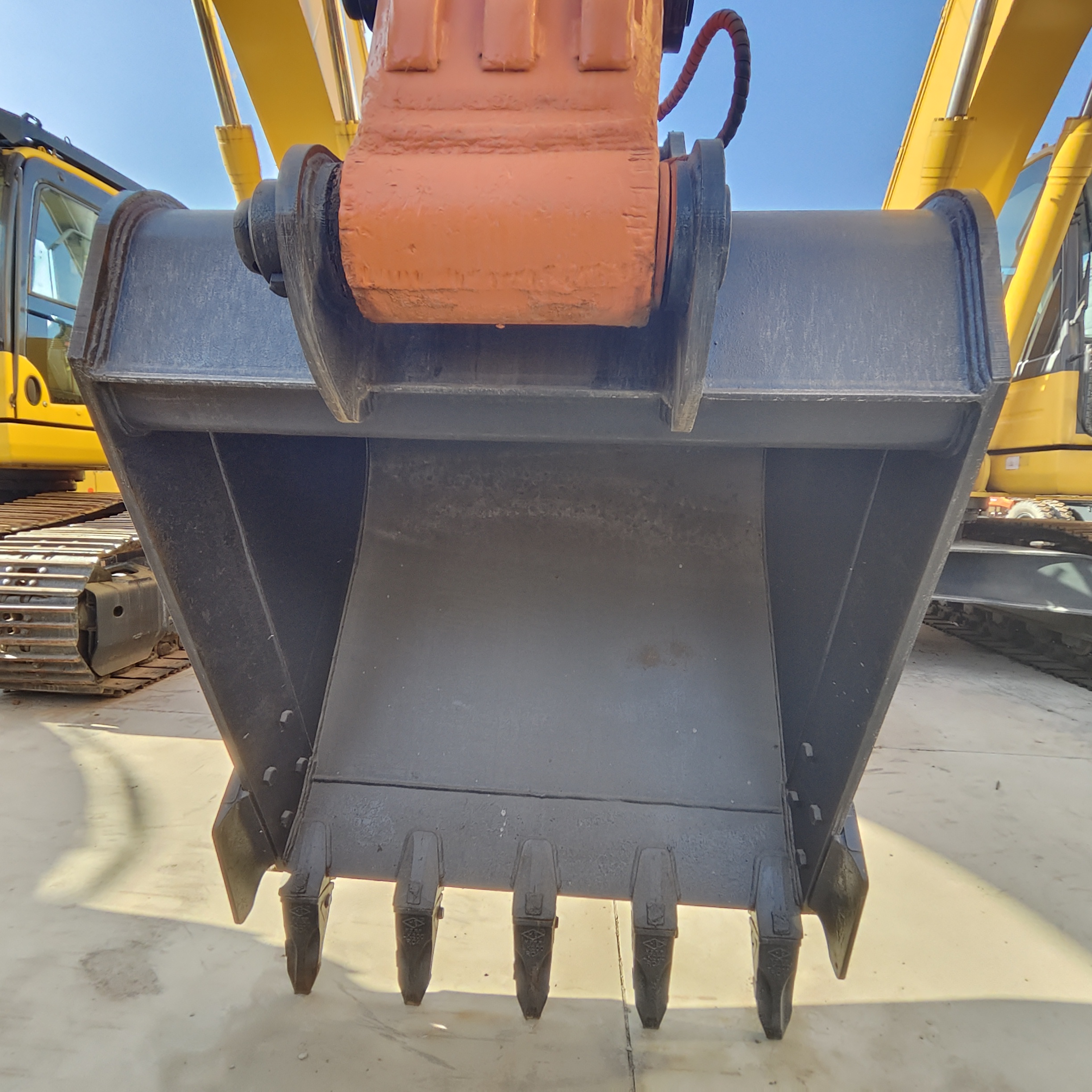 Used DOOSAN DX225LC-9 Excavator